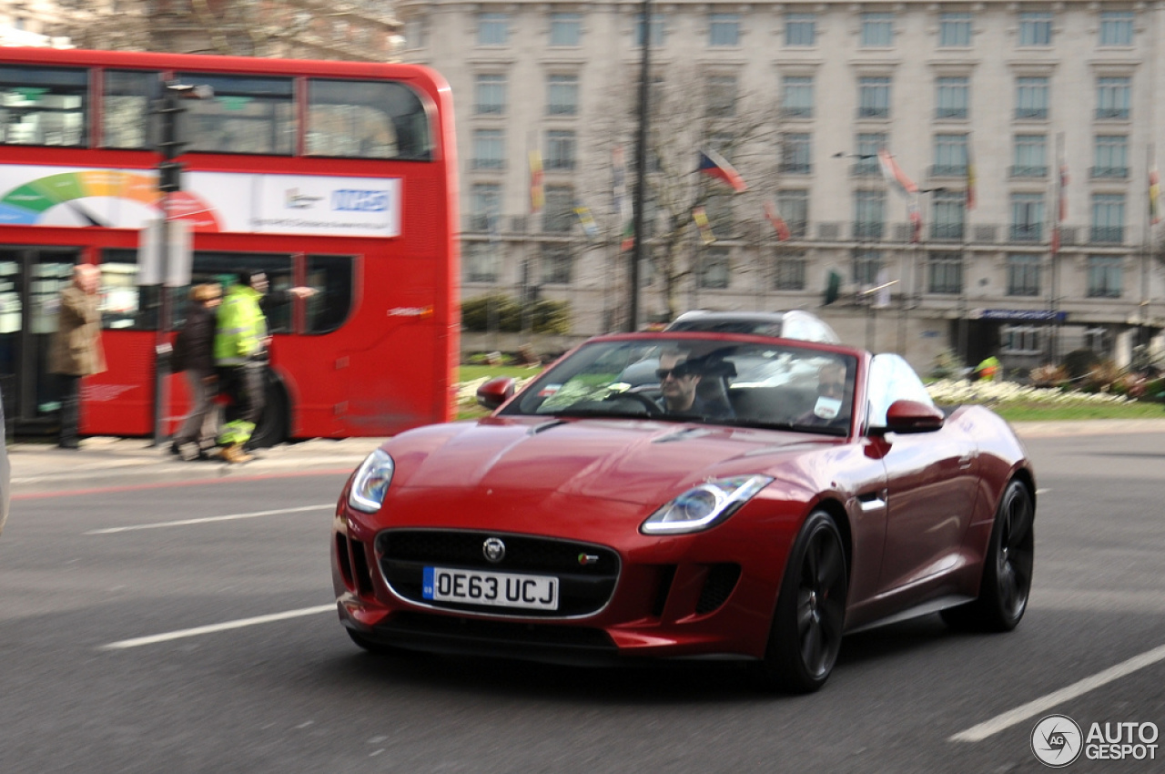 Jaguar F-TYPE S V8 Convertible