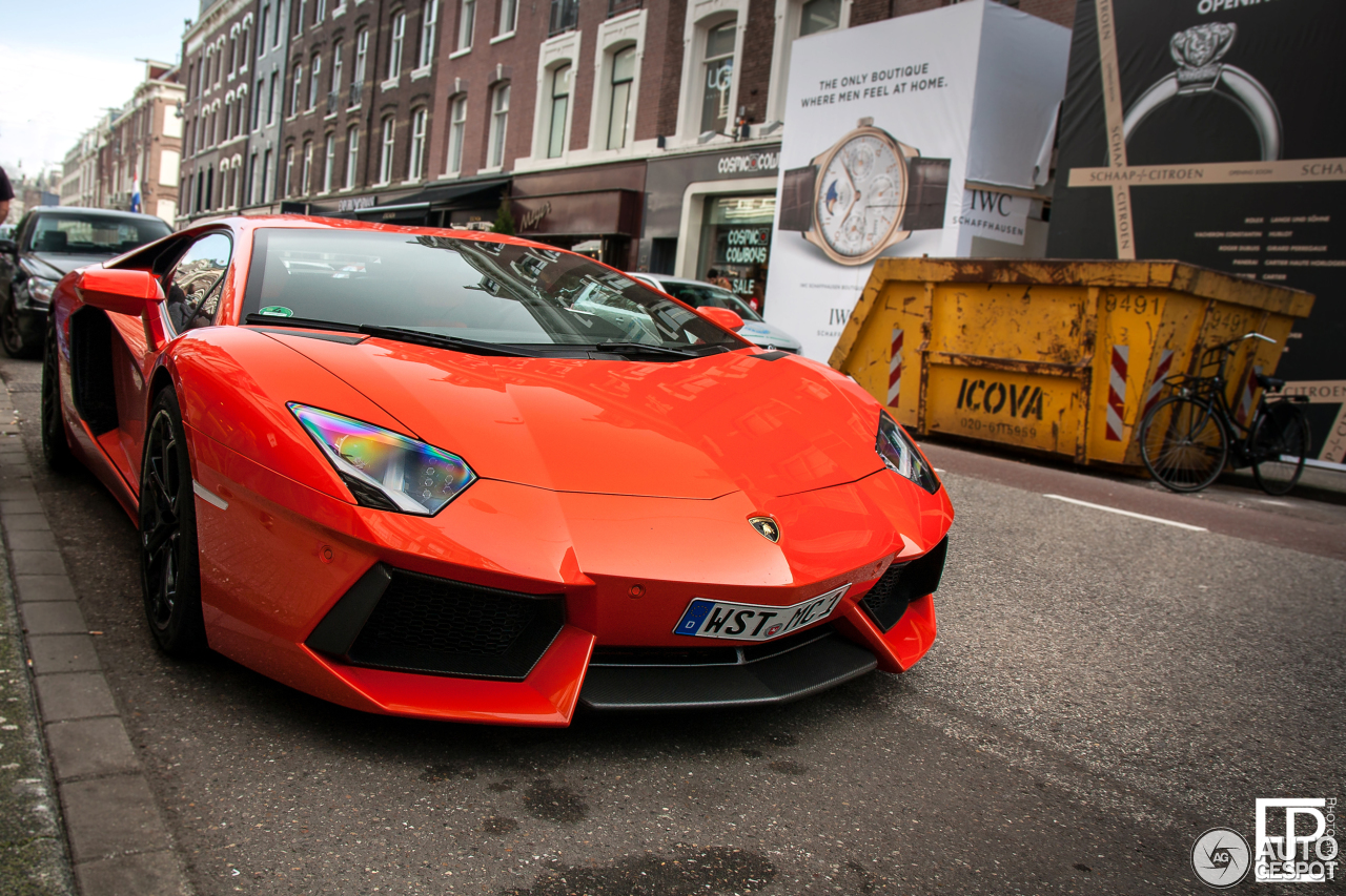 Lamborghini Aventador LP700-4