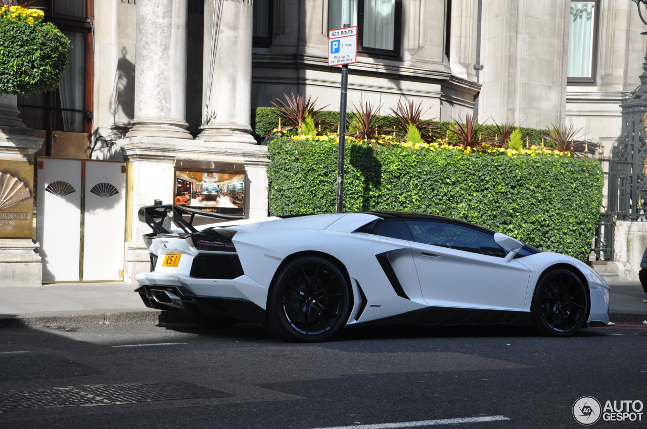 Lamborghini Aventador LP700-4 Roadster Projex Design