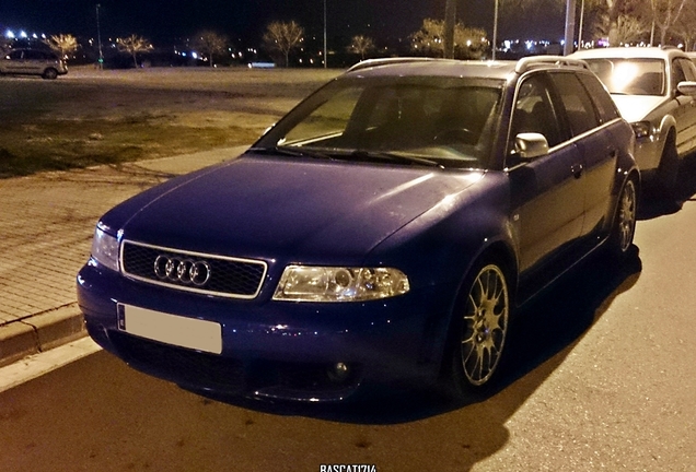 Audi RS4 Avant B5