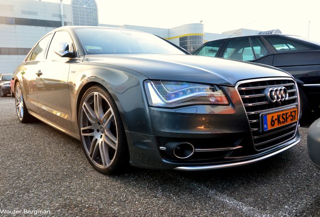 Audi S8 D4