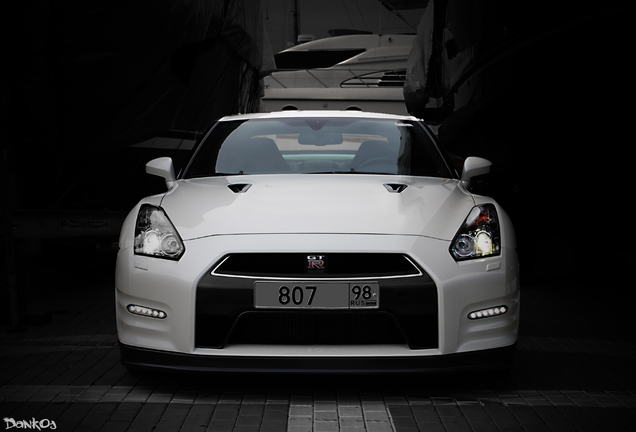 Nissan GT-R Switzer P800 2011