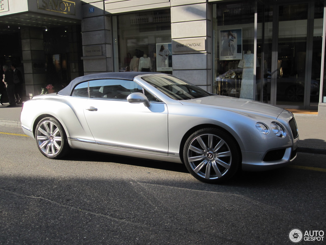 Bentley Continental GTC V8