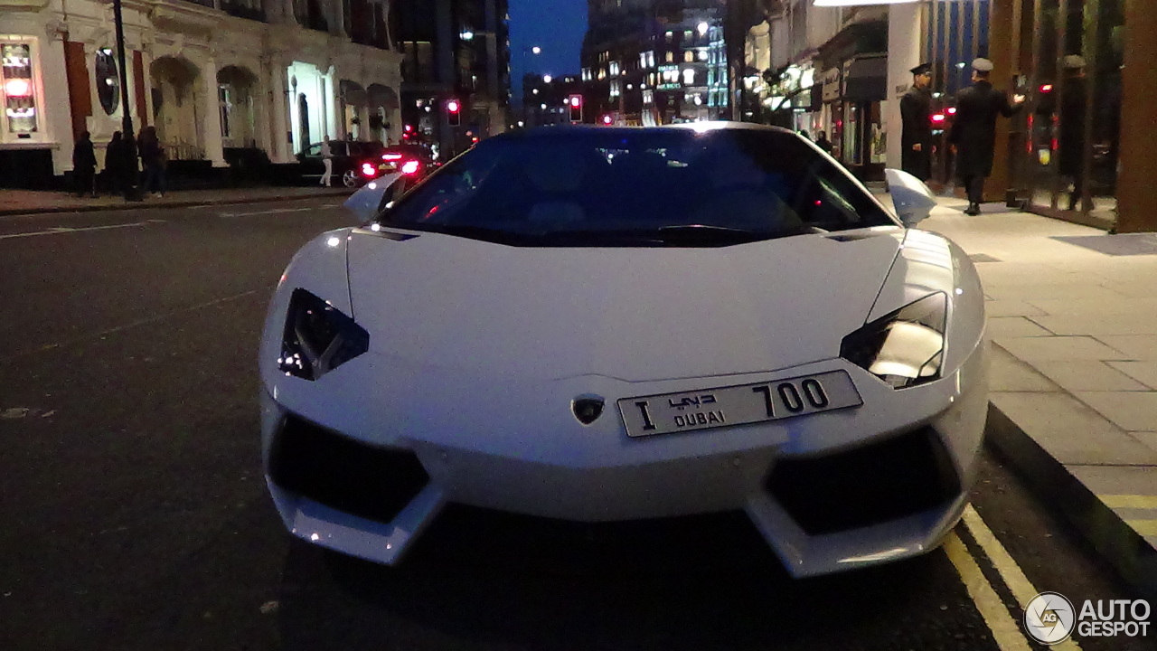 Lamborghini Aventador LP700-4 Roadster