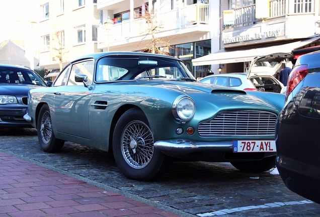 Aston Martin DB4