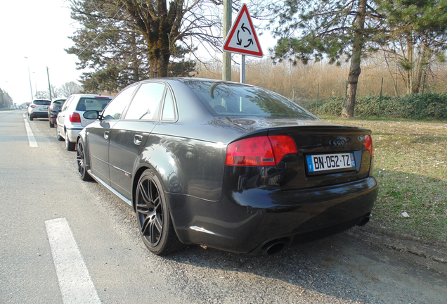 Audi RS4 Sedan