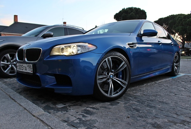 BMW M5 F10 2011