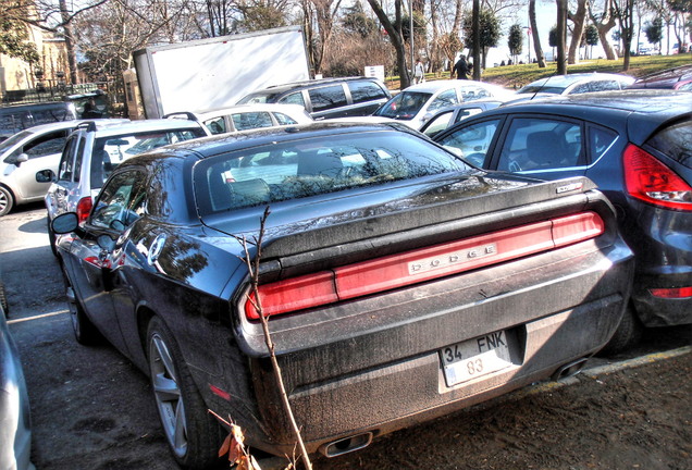 Dodge Challenger SRT-8