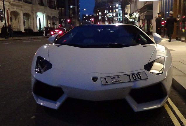 Lamborghini Aventador LP700-4 Roadster