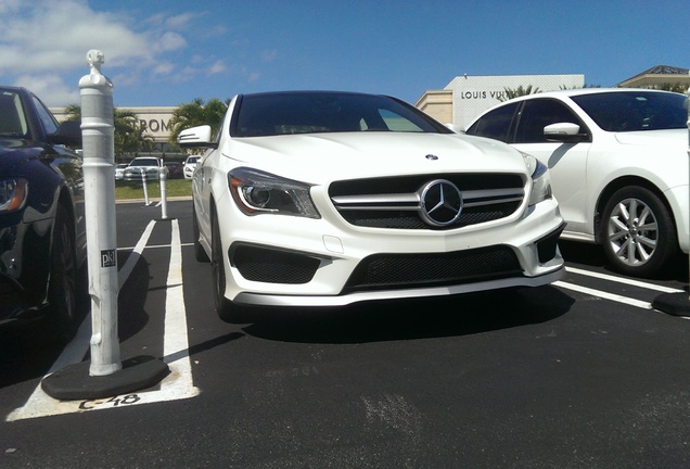 Mercedes-Benz CLA 45 AMG C117