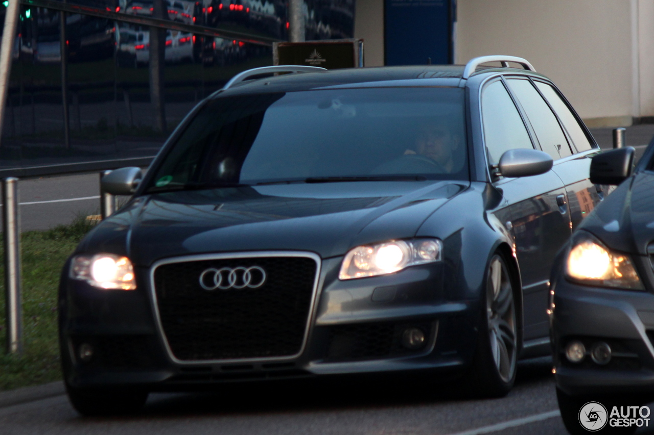 Audi RS4 Avant B7