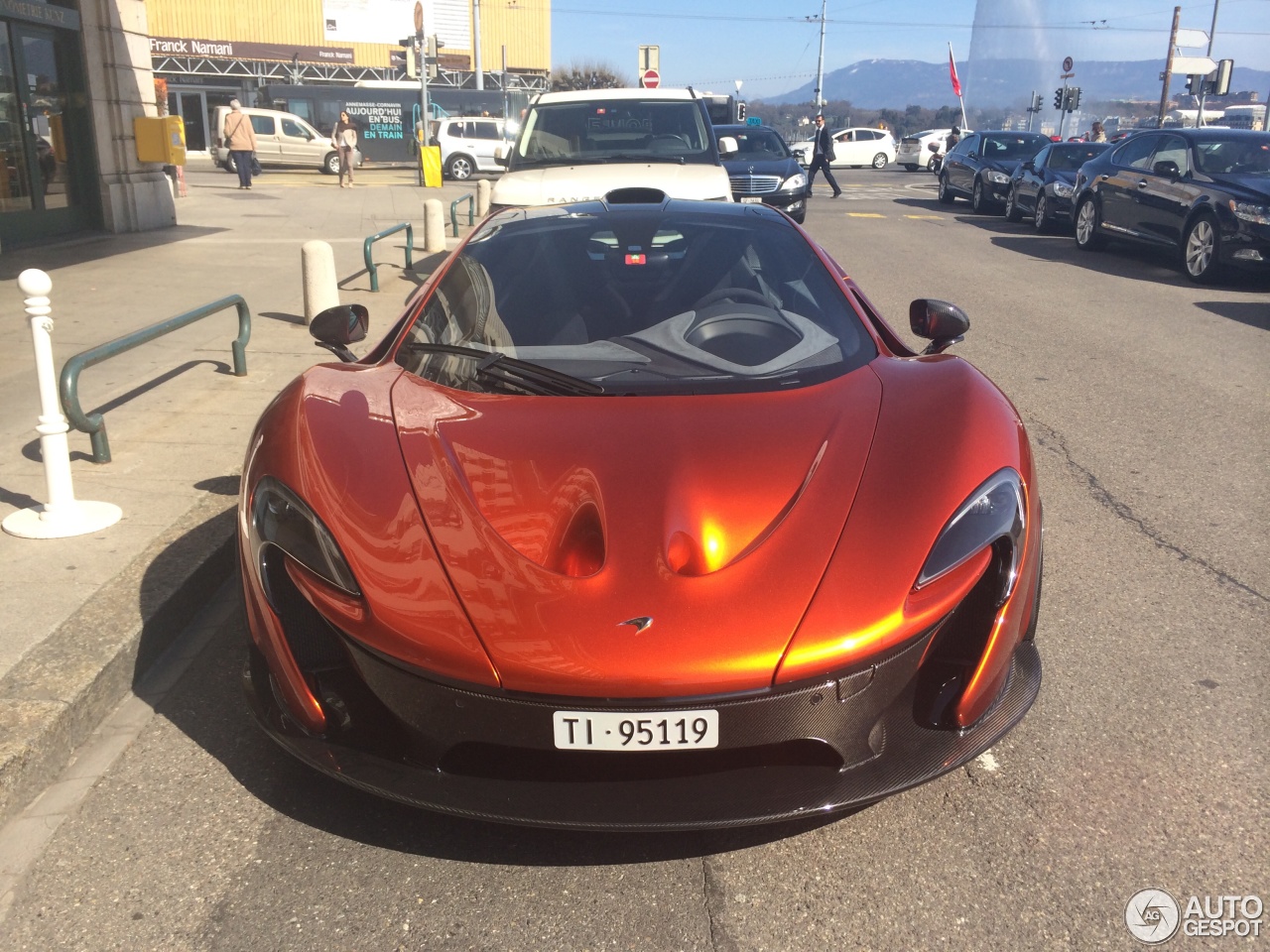 McLaren P1