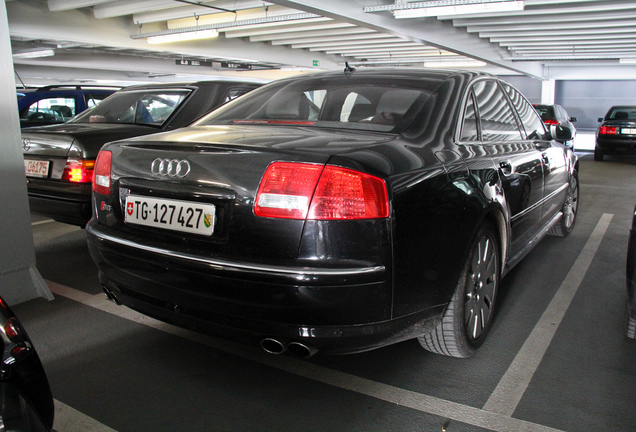 Audi S8 D3