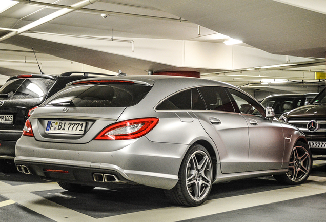 Mercedes-Benz CLS 63 AMG X218 Shooting Brake