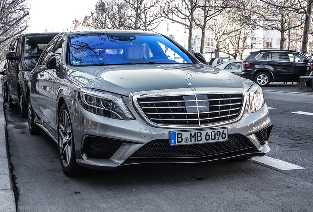 Mercedes-Benz S 63 AMG V222