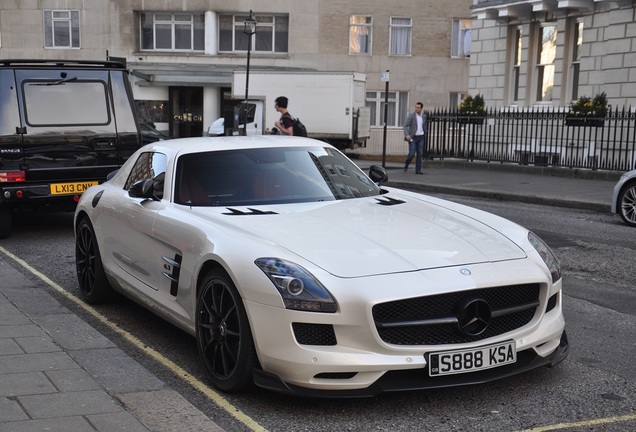 Mercedes-Benz SLS AMG