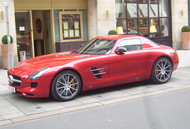 Mercedes-Benz SLS AMG