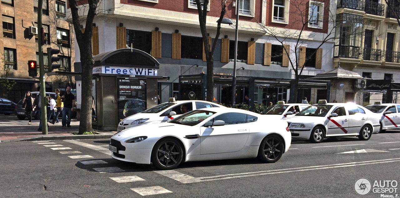 Aston Martin V8 Vantage