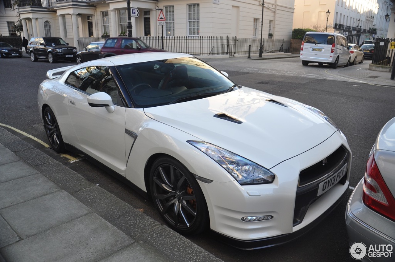 Nissan GT-R 2013