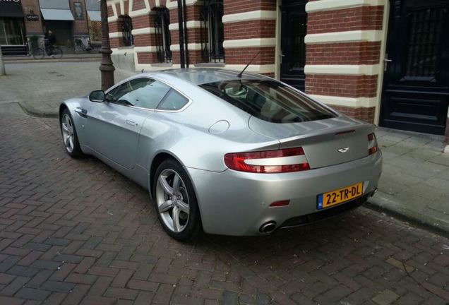 Aston Martin V8 Vantage