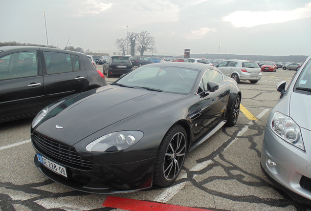 Aston Martin V8 Vantage S