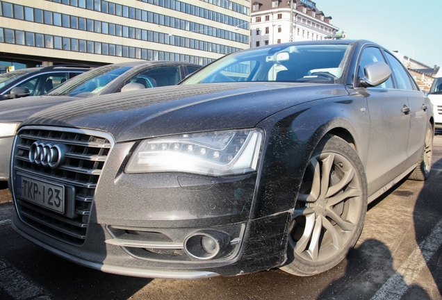 Audi S8 D4