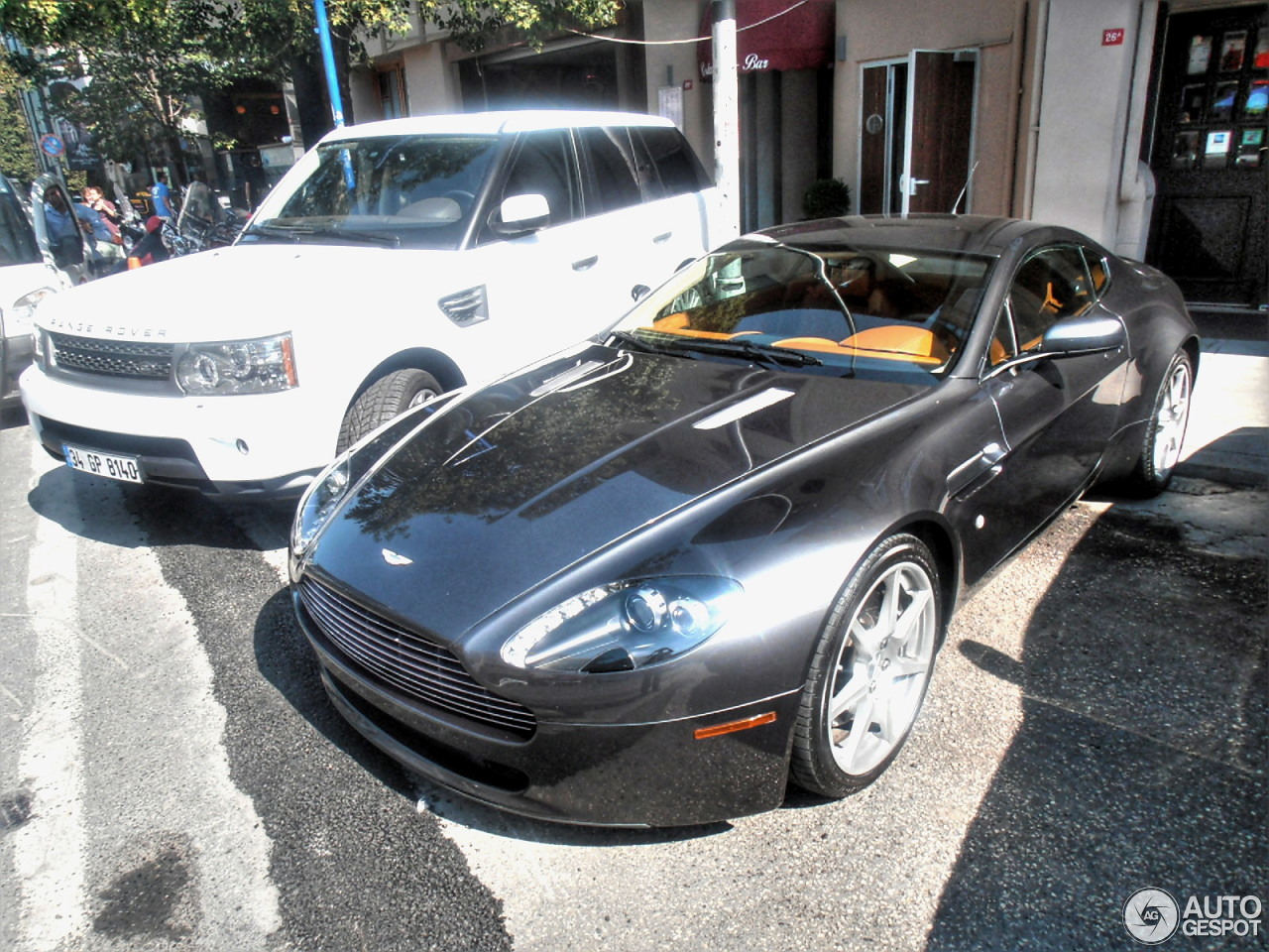 Aston Martin V8 Vantage