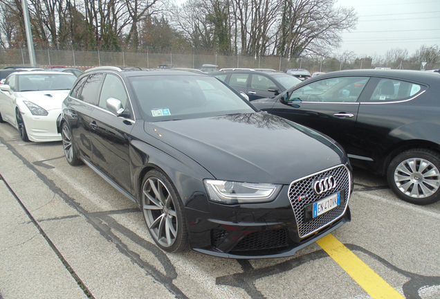 Audi RS4 Avant B8