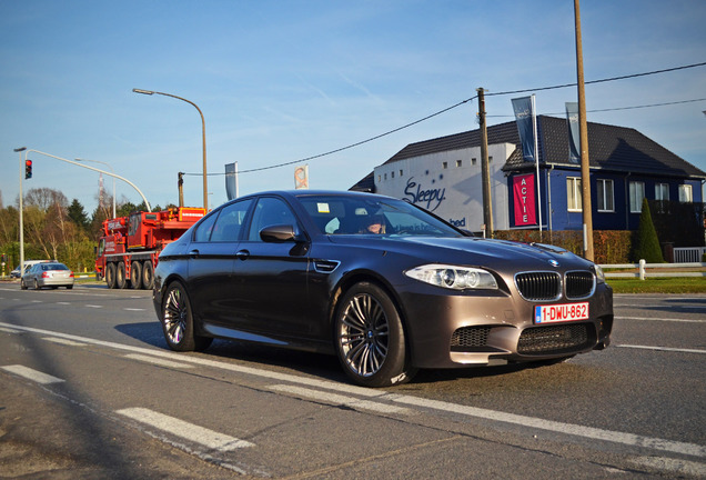 BMW M5 F10 2011