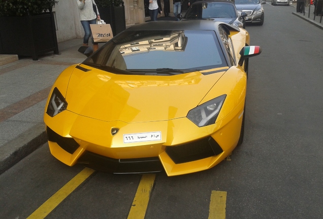 Lamborghini Aventador LP700-4