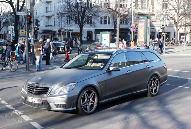 Mercedes-Benz E 63 AMG S212 V8 Biturbo