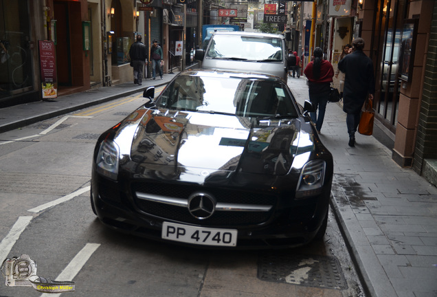 Mercedes-Benz SLS AMG