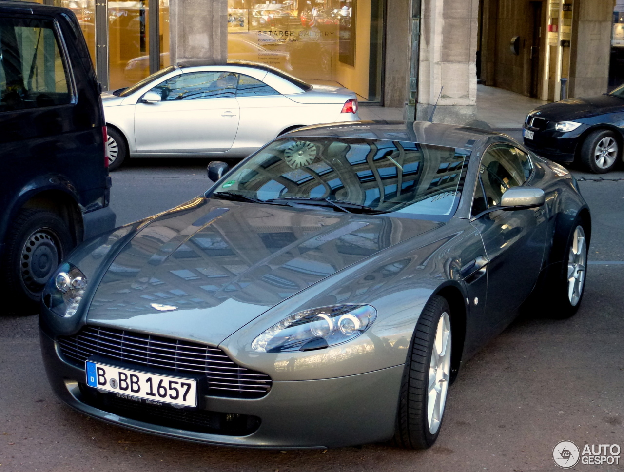 Aston Martin V8 Vantage