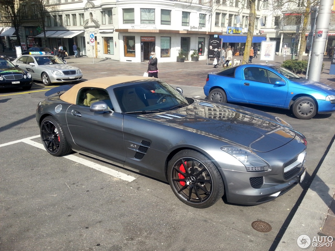 Mercedes-Benz SLS AMG Roadster