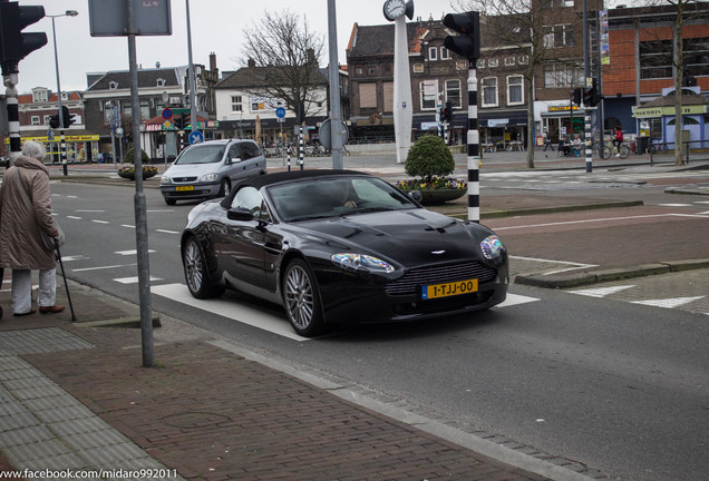 Aston Martin V8 Vantage Roadster