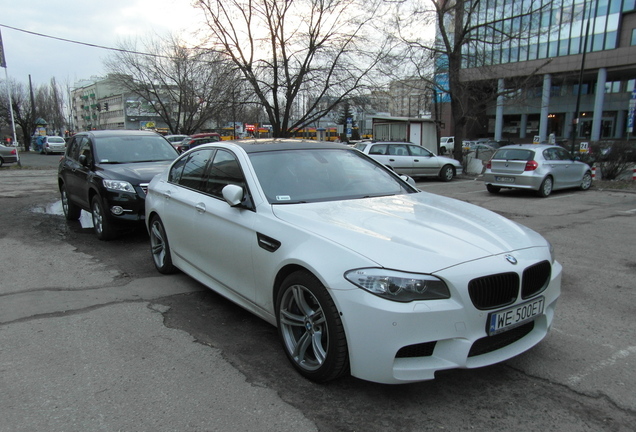 BMW M5 F10 2011