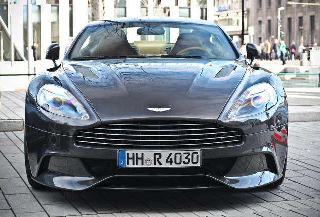 Aston Martin Vanquish 2013