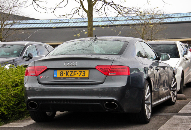 Audi RS5 B8 2012