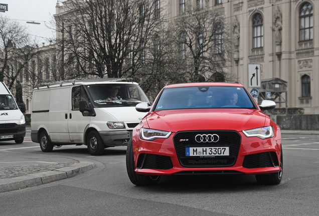 Audi RS6 Avant C7