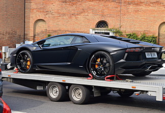 Lamborghini Aventador LP700-4