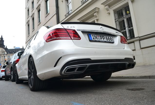 Mercedes-Benz E 63 AMG S W212