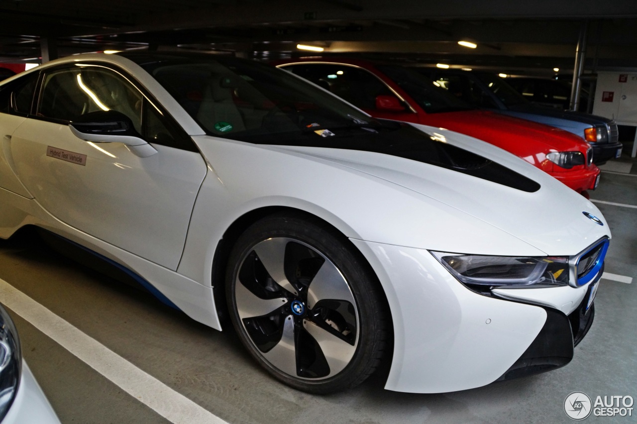 BMW i8