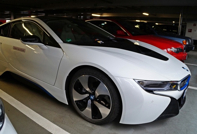 BMW i8