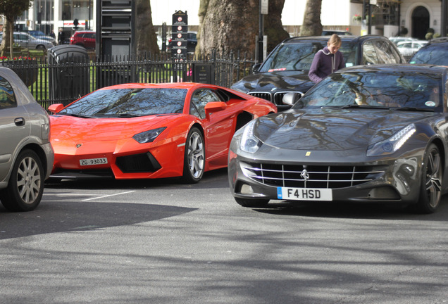 Lamborghini Aventador LP700-4