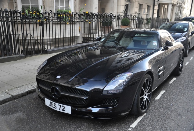 Mercedes-Benz SLS AMG