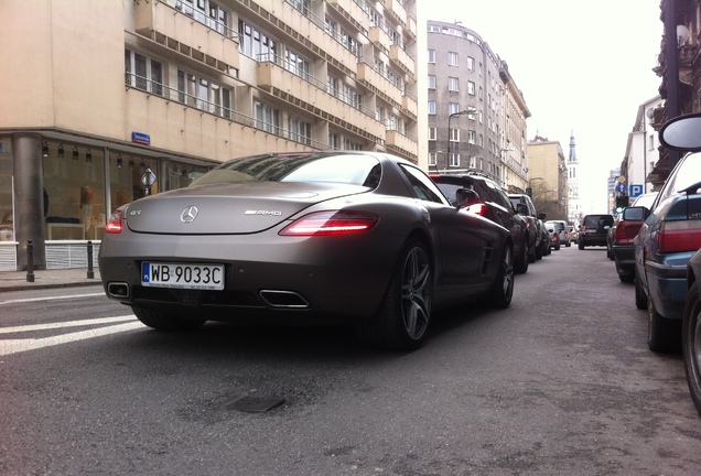 Mercedes-Benz SLS AMG