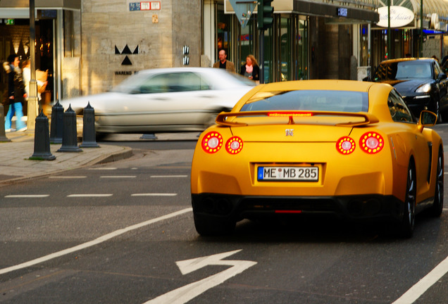 Nissan GT-R 2012