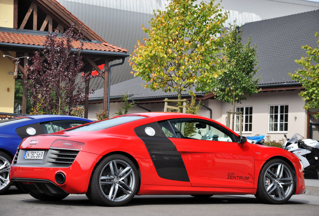 Audi R8 V10 Plus 2013