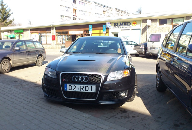 Audi RS4 Sedan