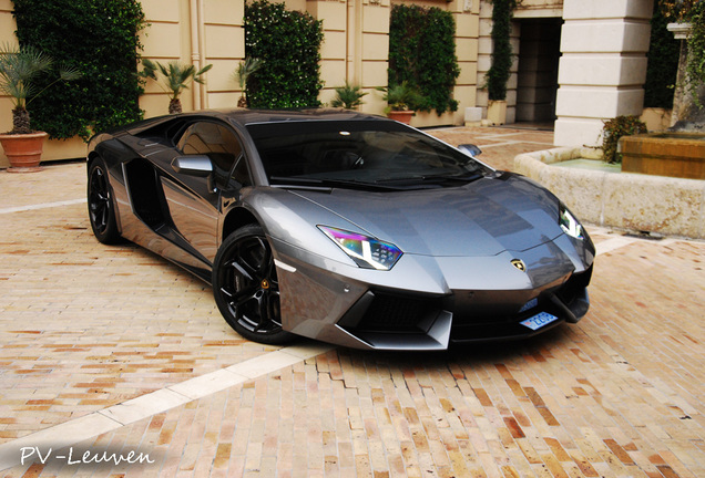 Lamborghini Aventador LP700-4